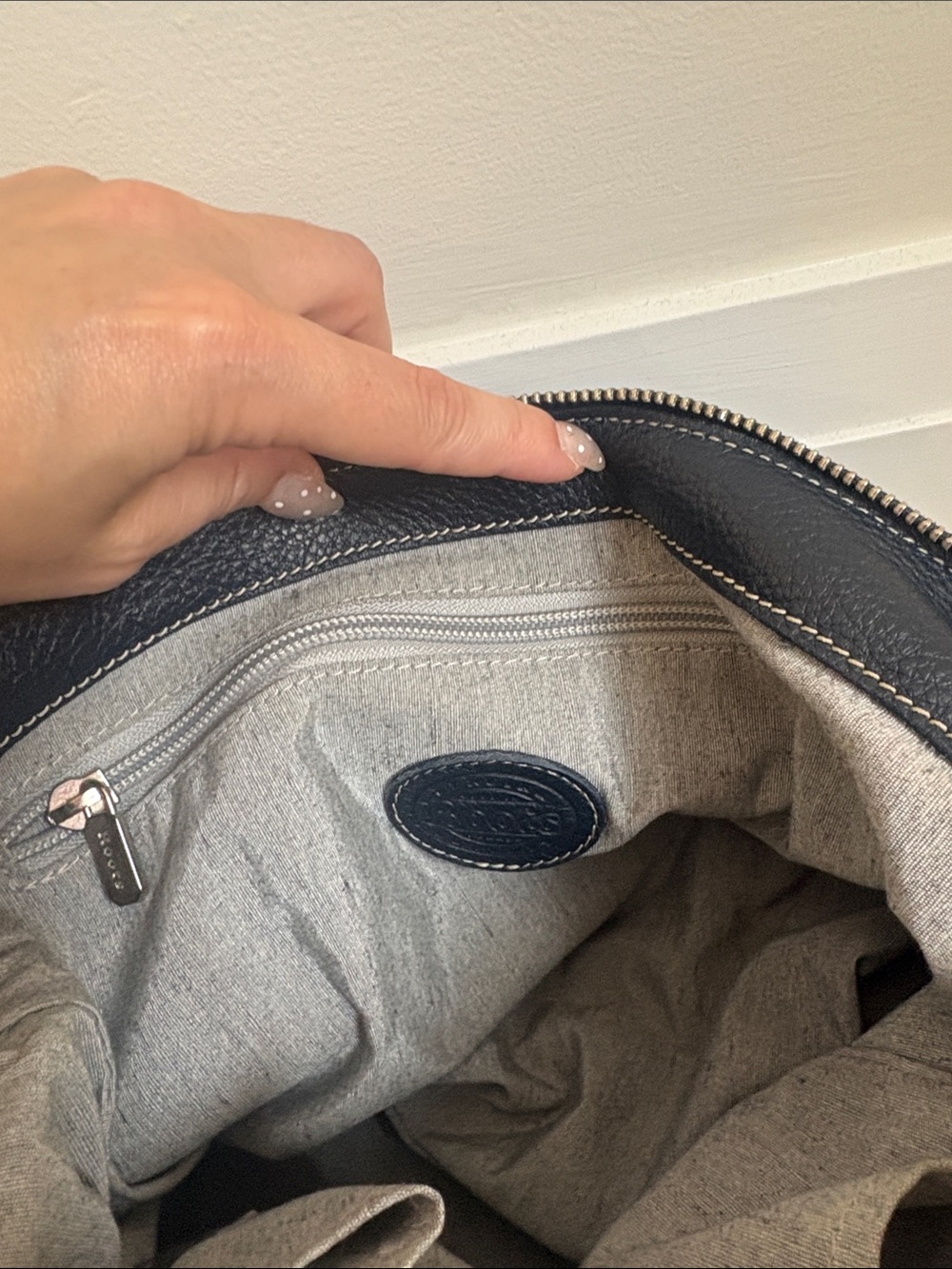 Navy Roots Leather Shoulder Bag - Picture 3 of 3